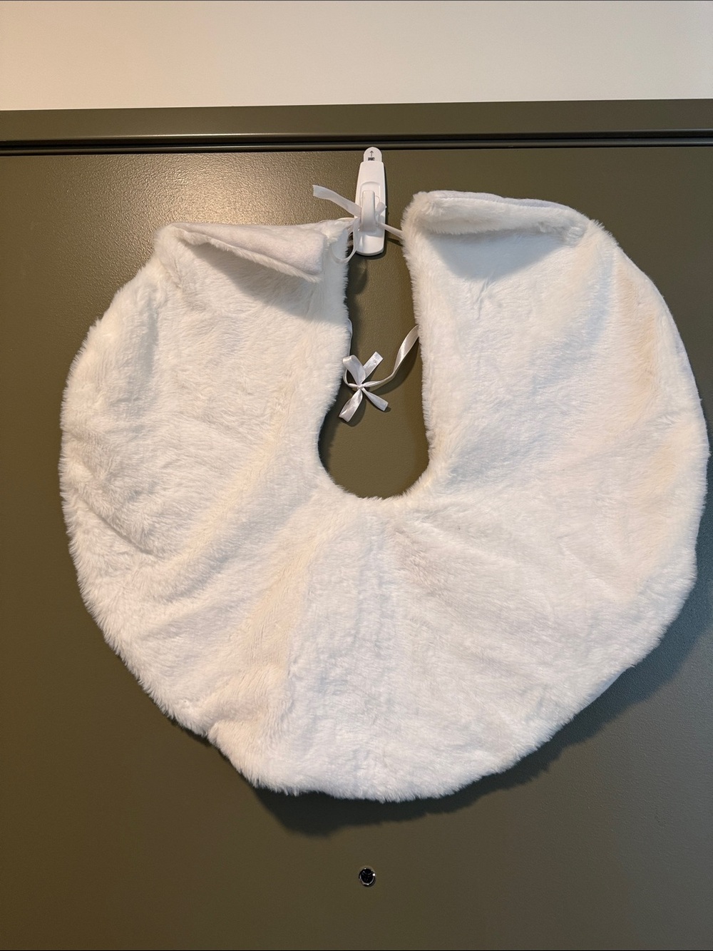 Plush White Holiday Tree Collar with Tie Closure